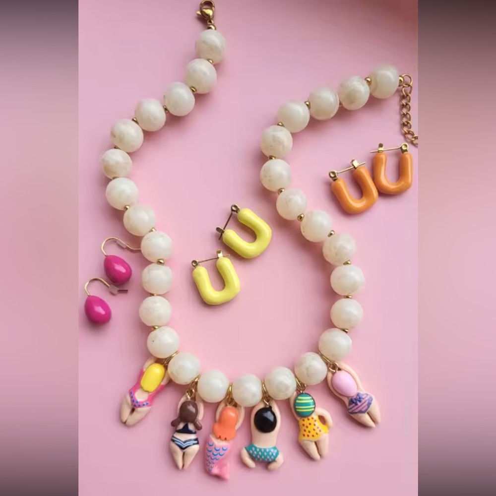 Beach Babes Bikini Girls Necklace
